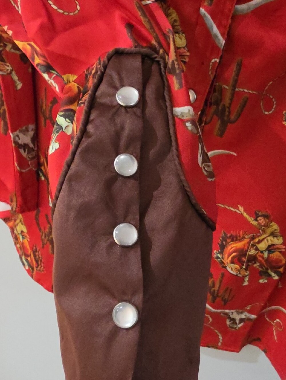 Women's Red Western-Print Button Down Shirt - Picture 4 of 6